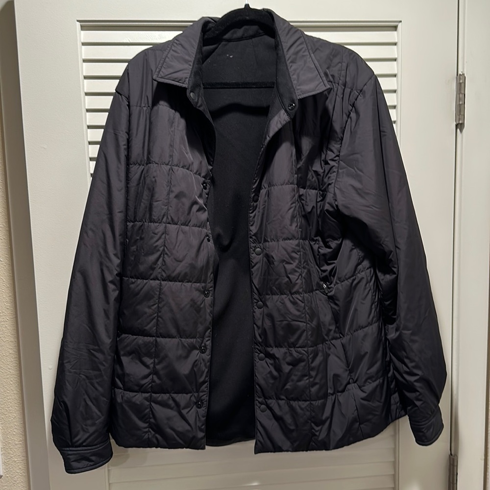 Lululemon men’s insulated reversible jacket (water resistant)